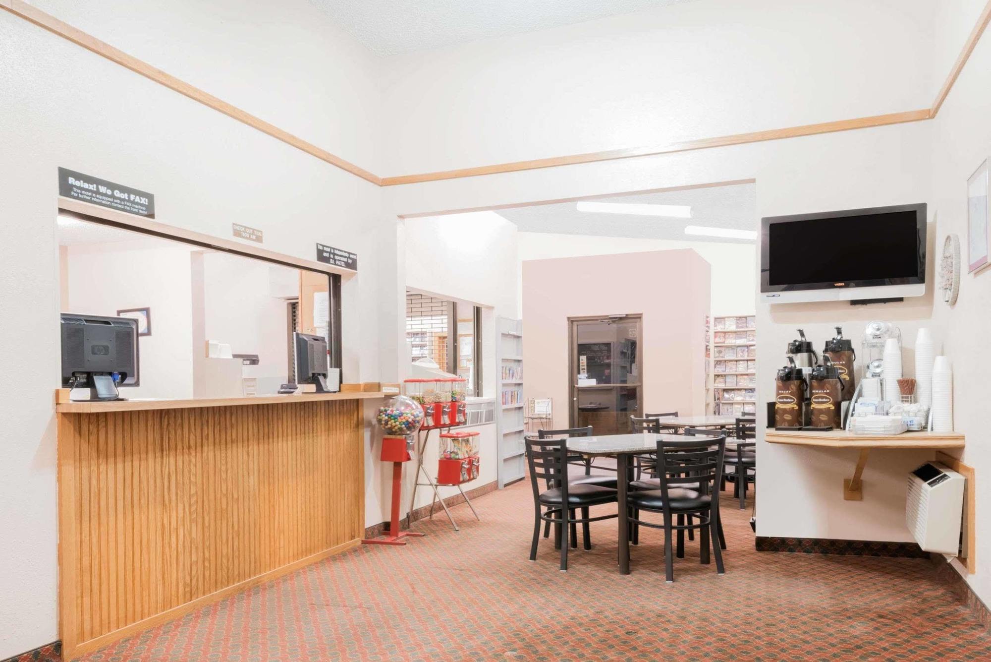 Hotel Super 8 By Wyndham Glendive Exterior foto